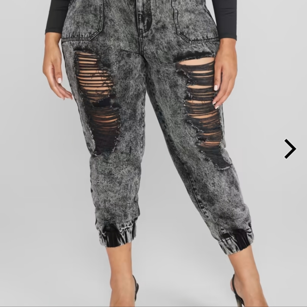 Jeans - Picture 4 of 4